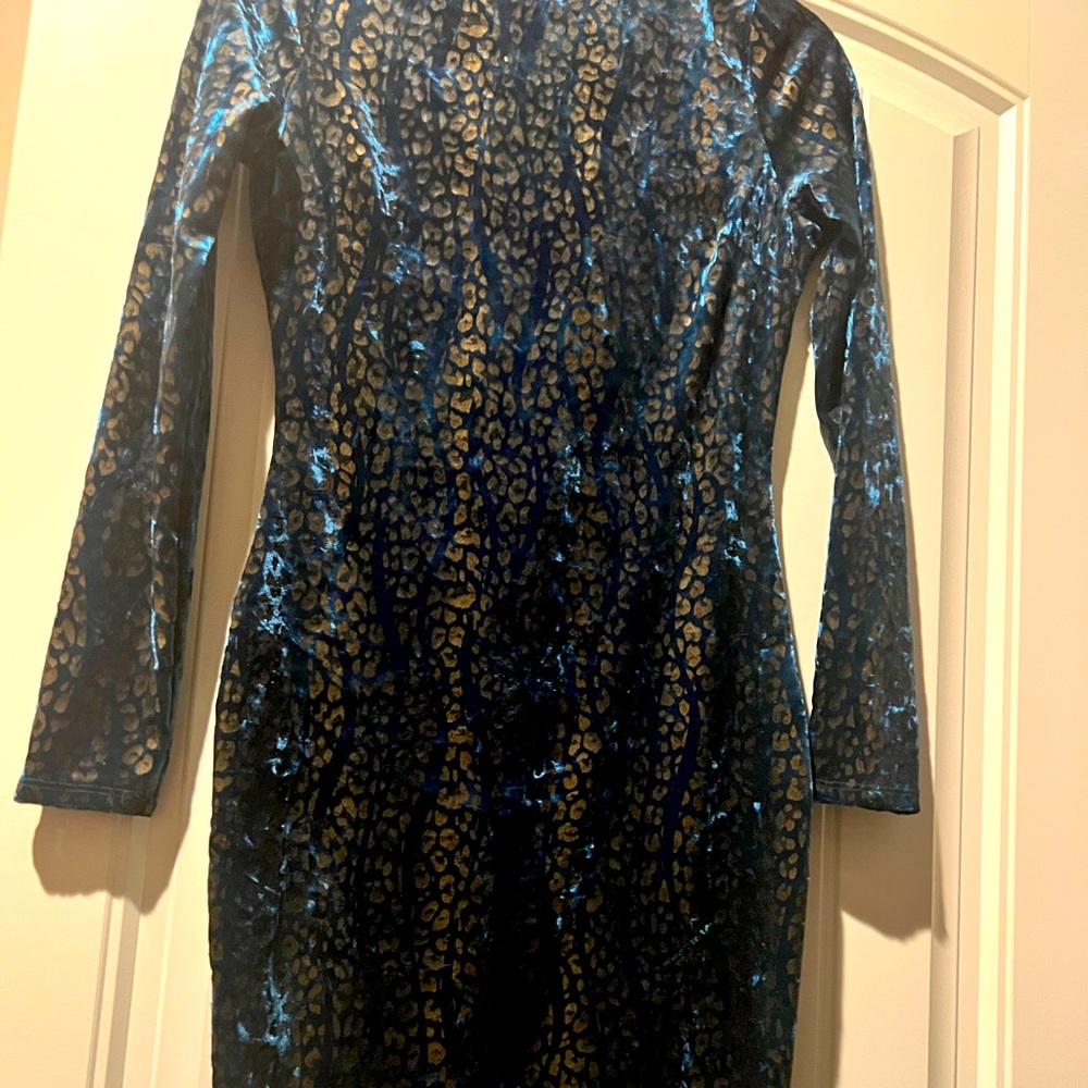 Velvet Textured Form Fitting Dress
